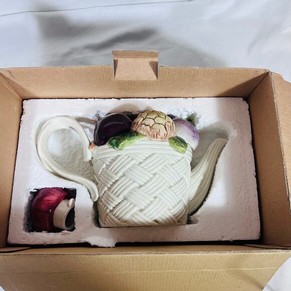 Vintage Fitz & Floyd Vegetable Garden Teapot Basket Weave 1995 in Original Box - Picture 12 of 12